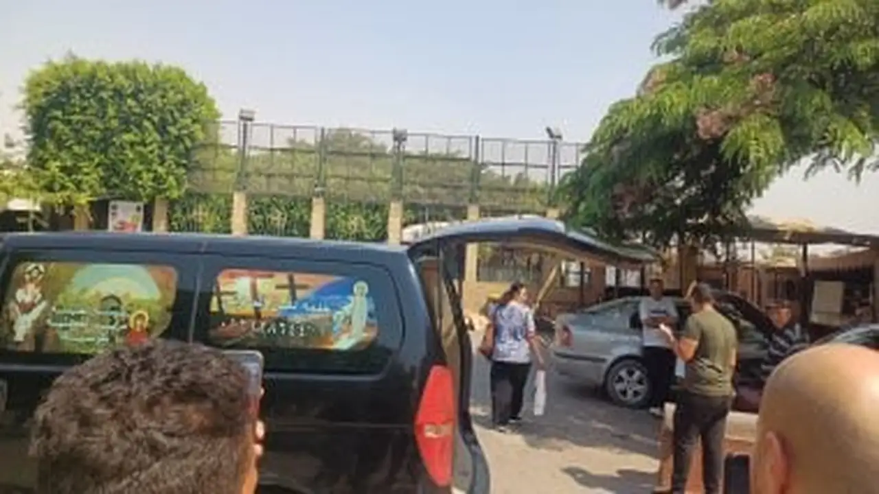 جثمان هاني شنودة يصل.. صلاة جنازة في كنيسة العذراء بالمعادي
